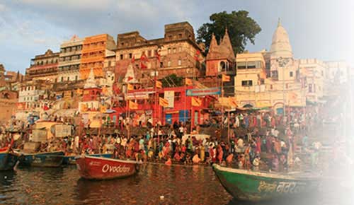Contemplate Gaths bathing in Varanasi